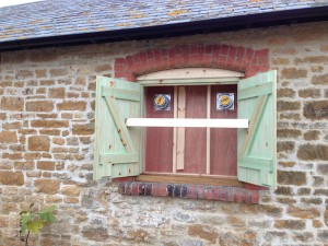 filler-pipes-in-window-opening